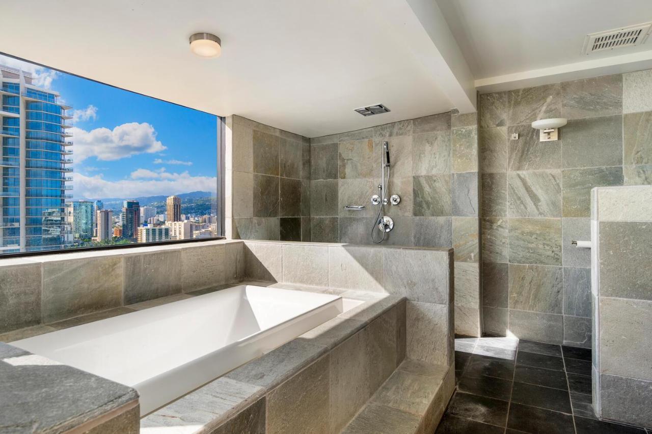 Oceanview Penthouse Suite Хонолулу Екстериор снимка
