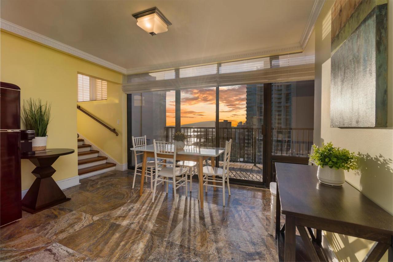 Oceanview Penthouse Suite Хонолулу Екстериор снимка
