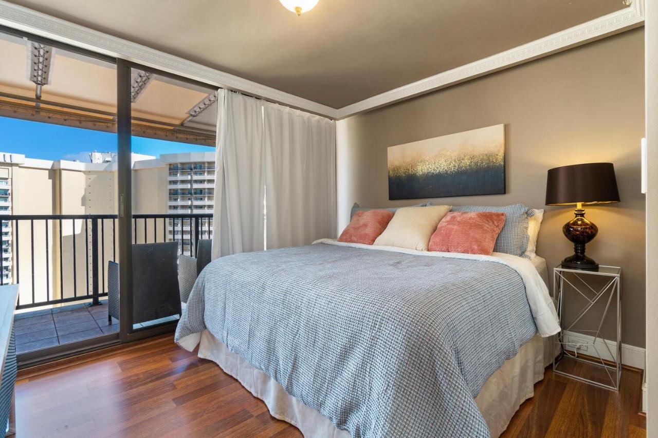 Oceanview Penthouse Suite Хонолулу Екстериор снимка